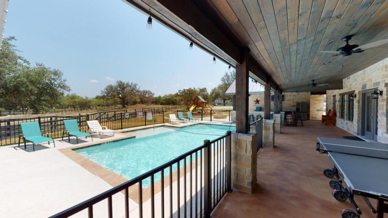 Heartstone Lodge Concan Εξωτερικό φωτογραφία